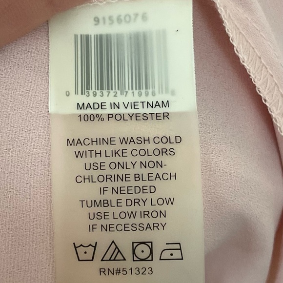 Vince Camuto hi-lo lacey sleeveless blouse size Large - Picture 7 of 7